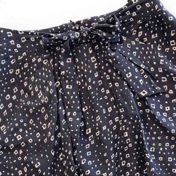 SOLD Anthropologie Lil Diamond Sky Print Silk Skirt Size 4 - Picture 4 of 8
